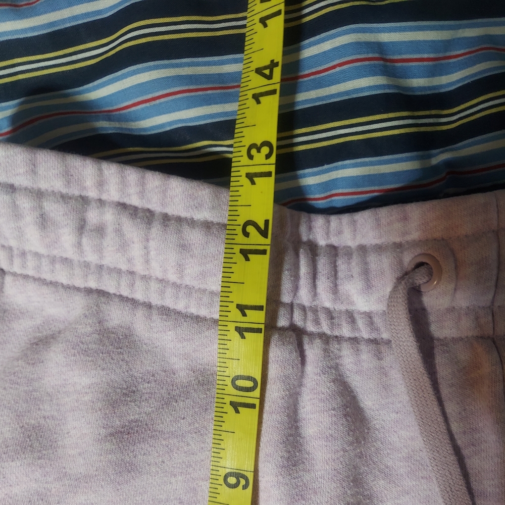 Nike Women's Heathered Light Pink Fleece Lounge Shorts with Pockets Size Medium - Picture 6 of 6